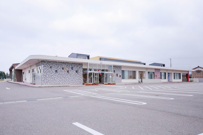 砺波私立あぶらでん認定こども園