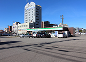 ファミリーマート高岡駅南一丁目店